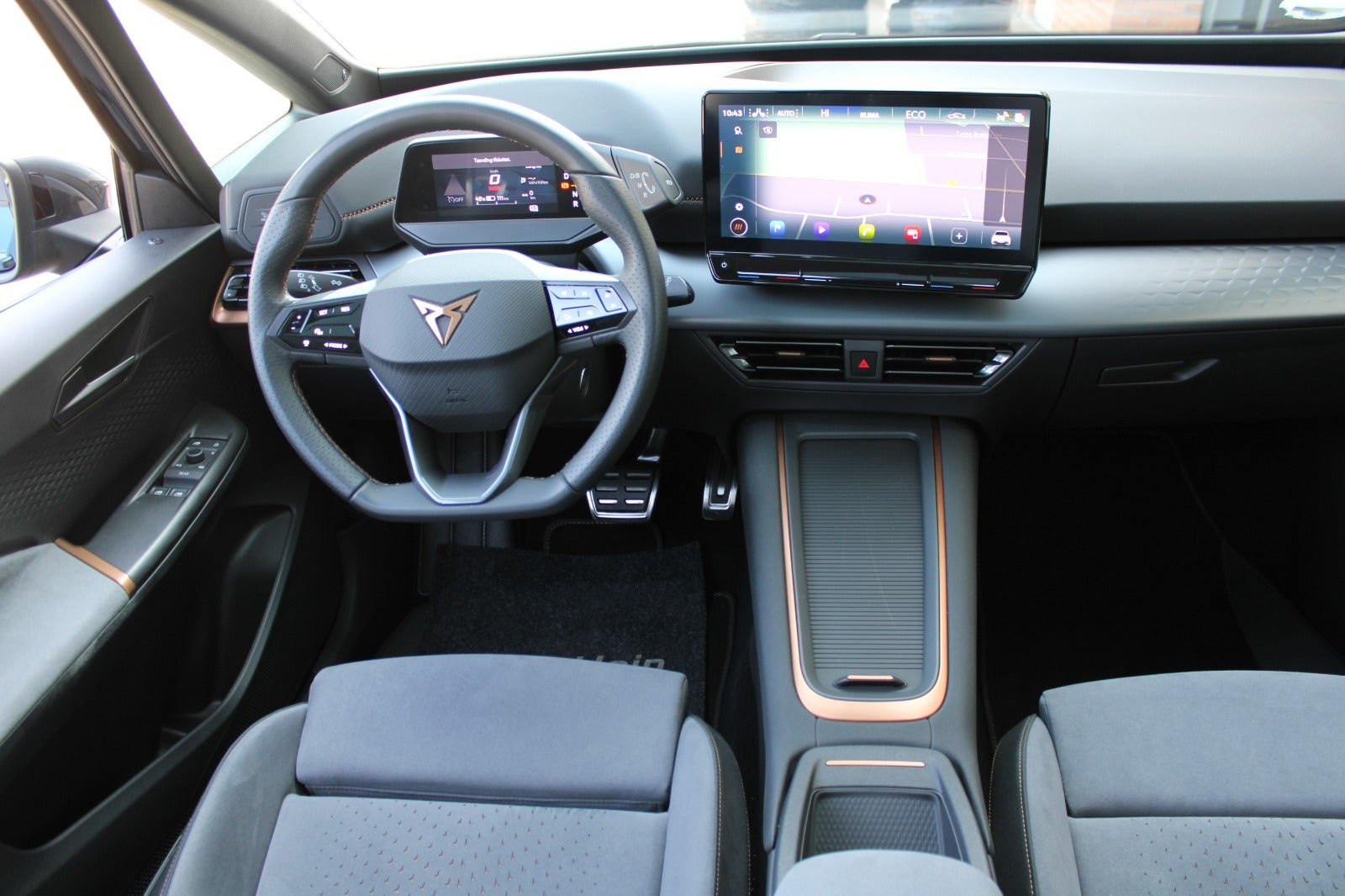 Blå Cupra Born fra 2024