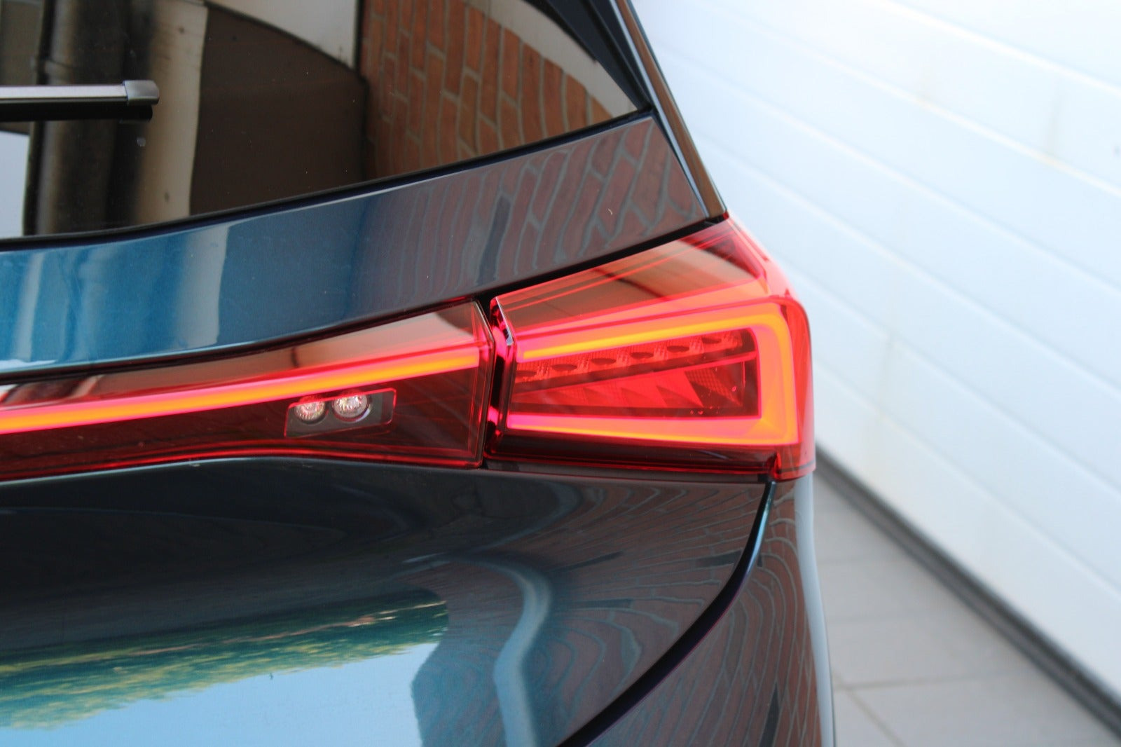 Blå Cupra Born fra 2024