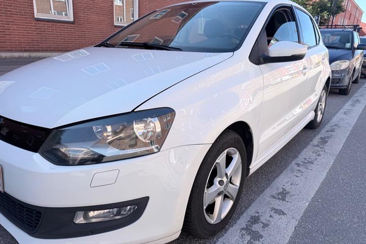 Hvid VW Polo fra 2015
