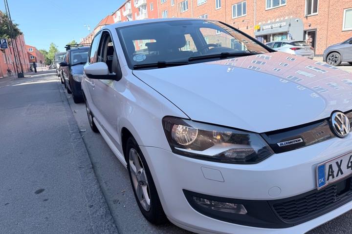 Hvid VW Polo fra 2015