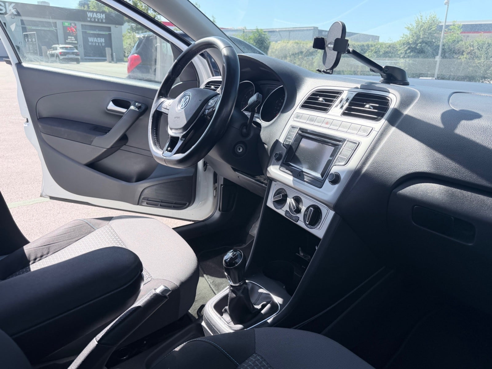 Hvid VW Polo fra 2015
