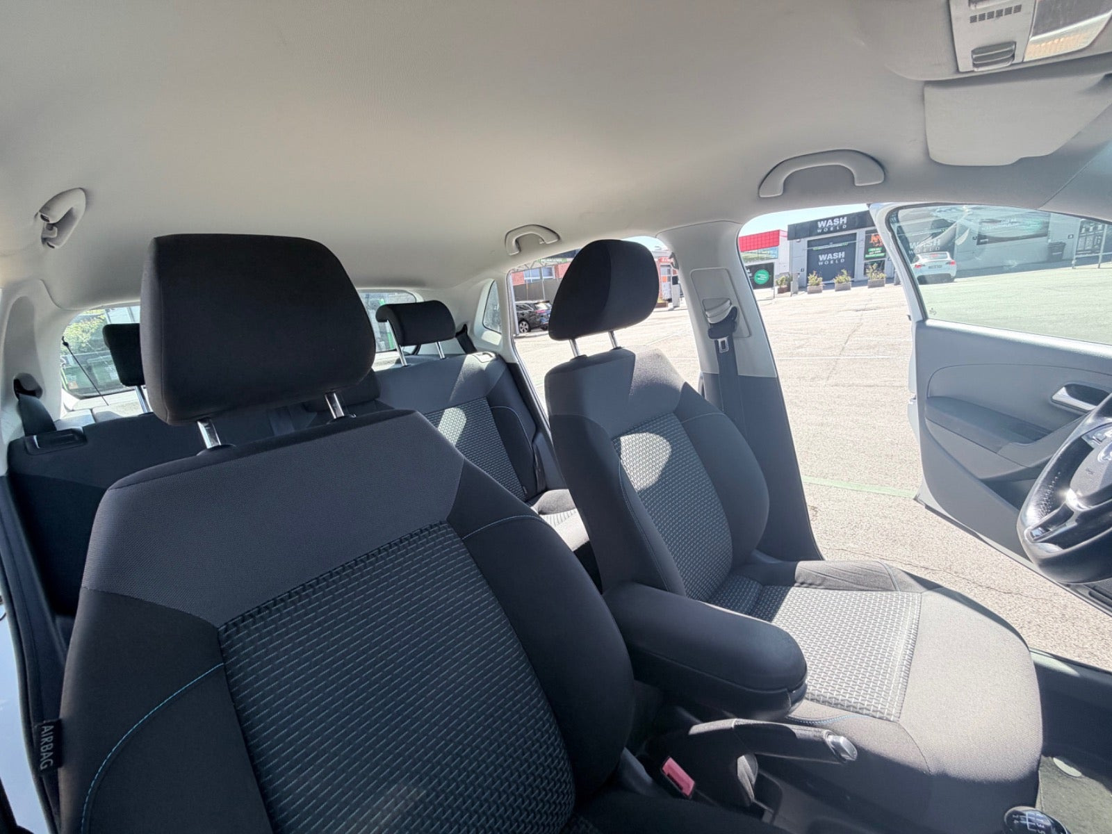 Hvid VW Polo fra 2015