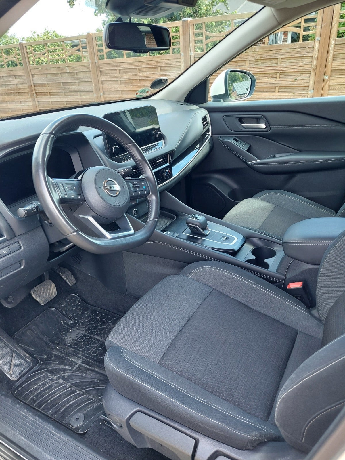 Hvid Nissan Qashqai fra 2021