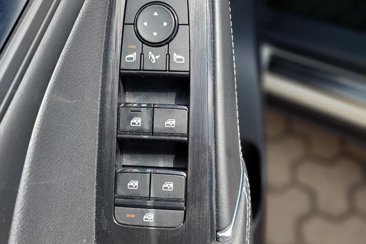 Hvid Nissan Qashqai fra 2021