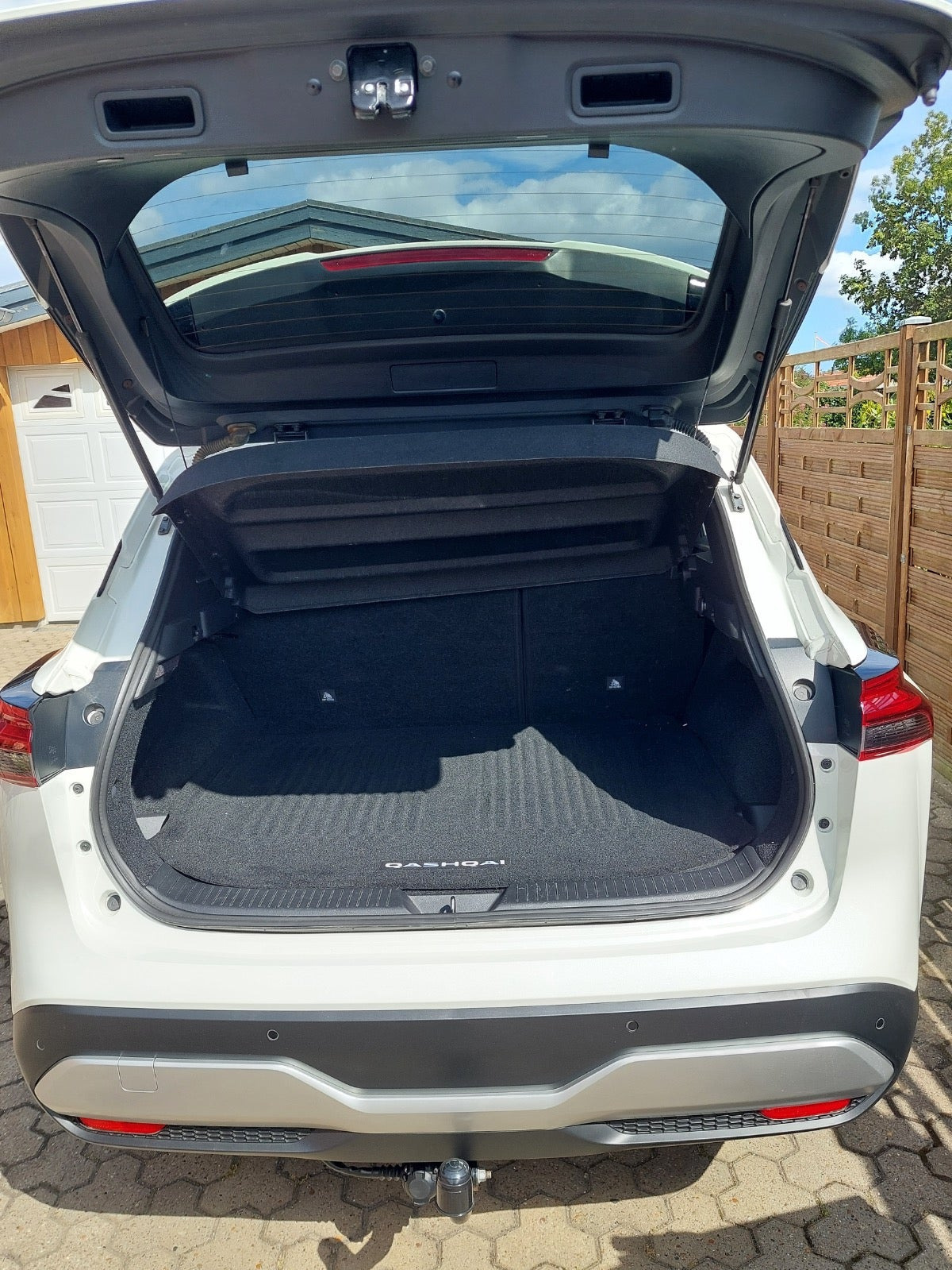 Hvid Nissan Qashqai fra 2021