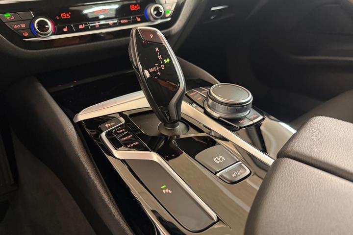 Sort BMW 530d fra 2017