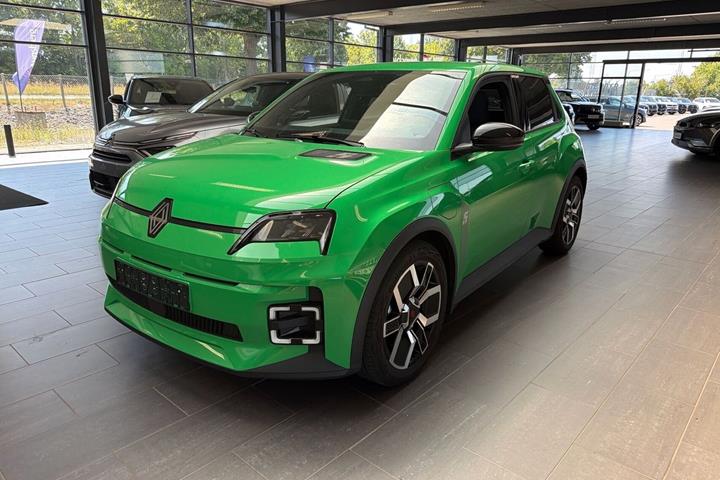 Grøn Renault 5 E-Tech fra 2025