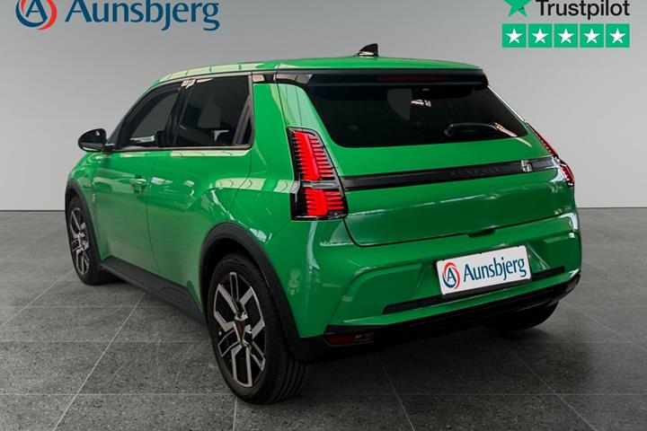Grøn Renault 5 E-Tech fra 2025