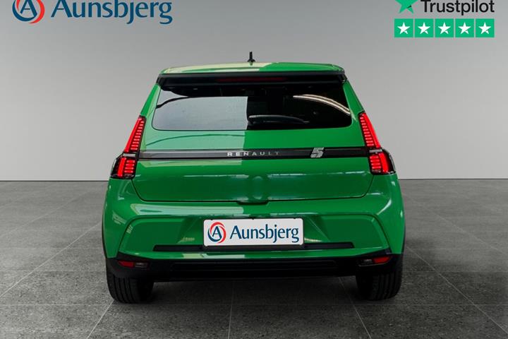 Grøn Renault 5 E-Tech fra 2025