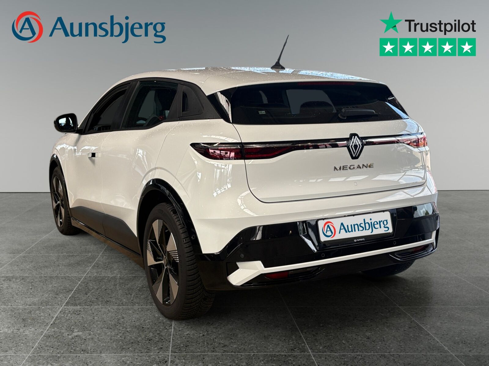 Hvid Renault Megane E-Tech fra 2022
