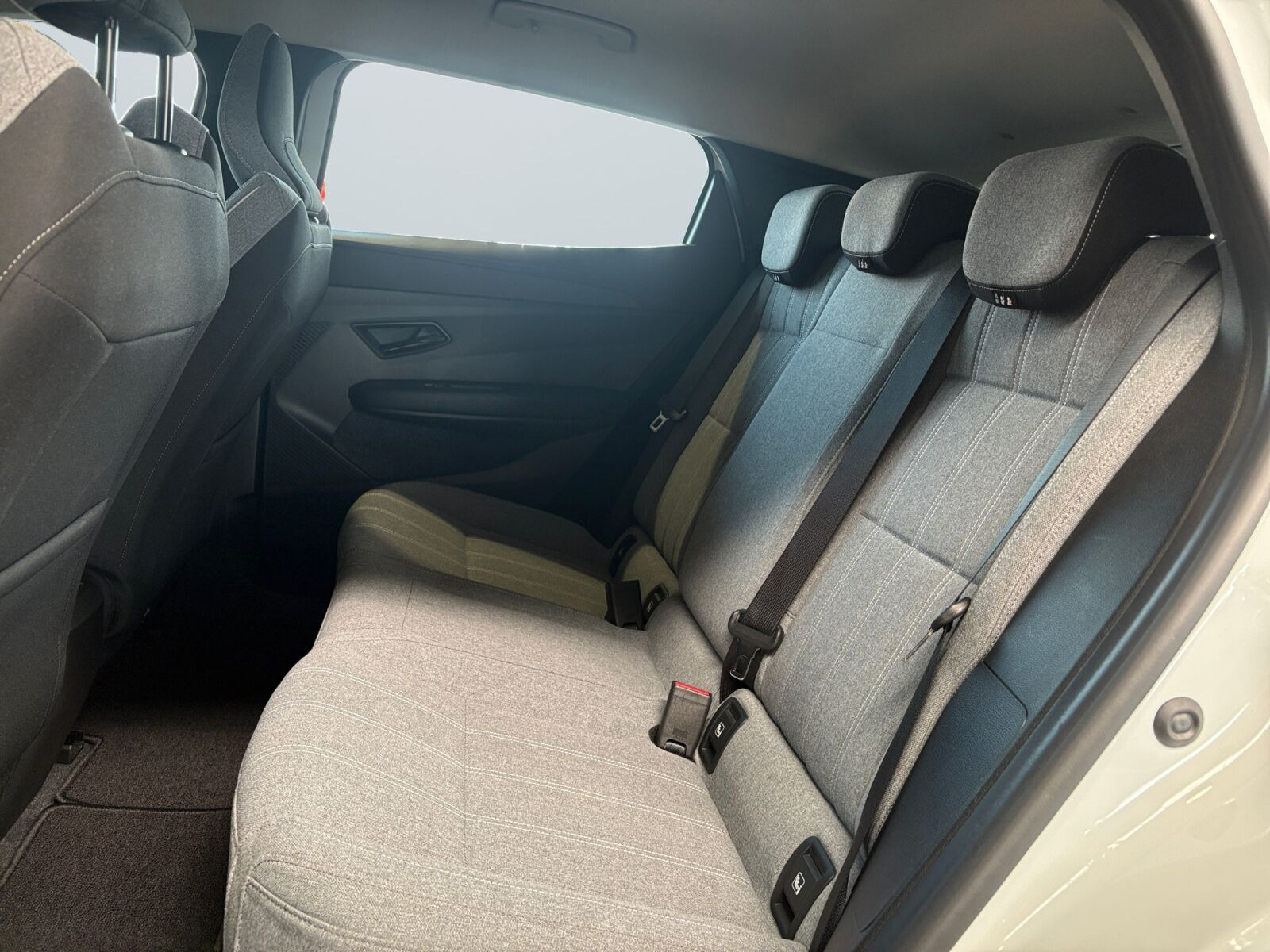 Hvid Renault Megane E-Tech fra 2022