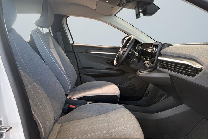 Hvid Renault Megane E-Tech fra 2022