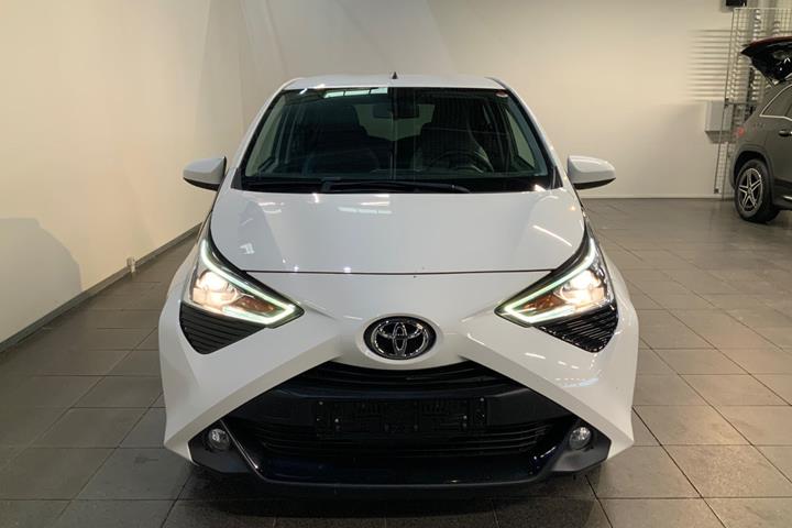 Hvid Toyota Aygo fra 2020