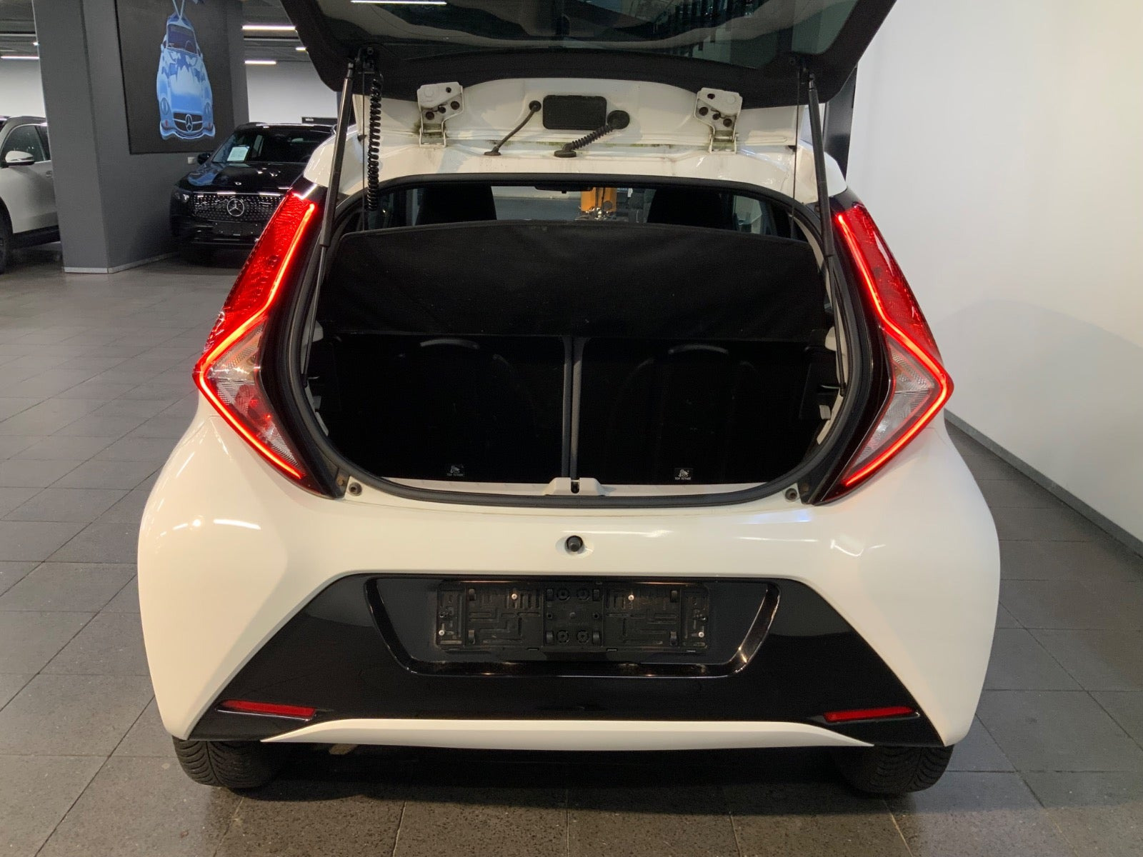 Hvid Toyota Aygo fra 2020