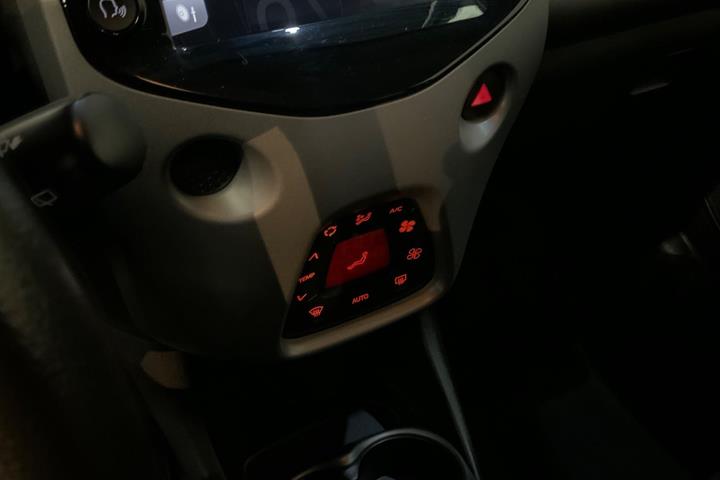 Hvid Toyota Aygo fra 2020