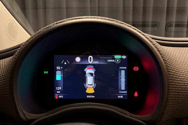 Grå Fiat 500e fra 2020