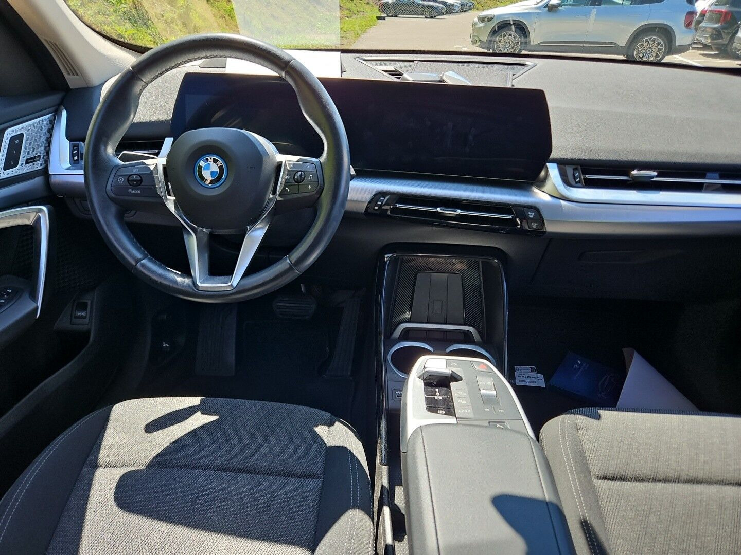 Hvid BMW iX1 fra 2024