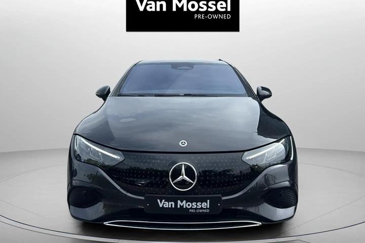 Grå Mercedes EQE 350+ fra 2025
