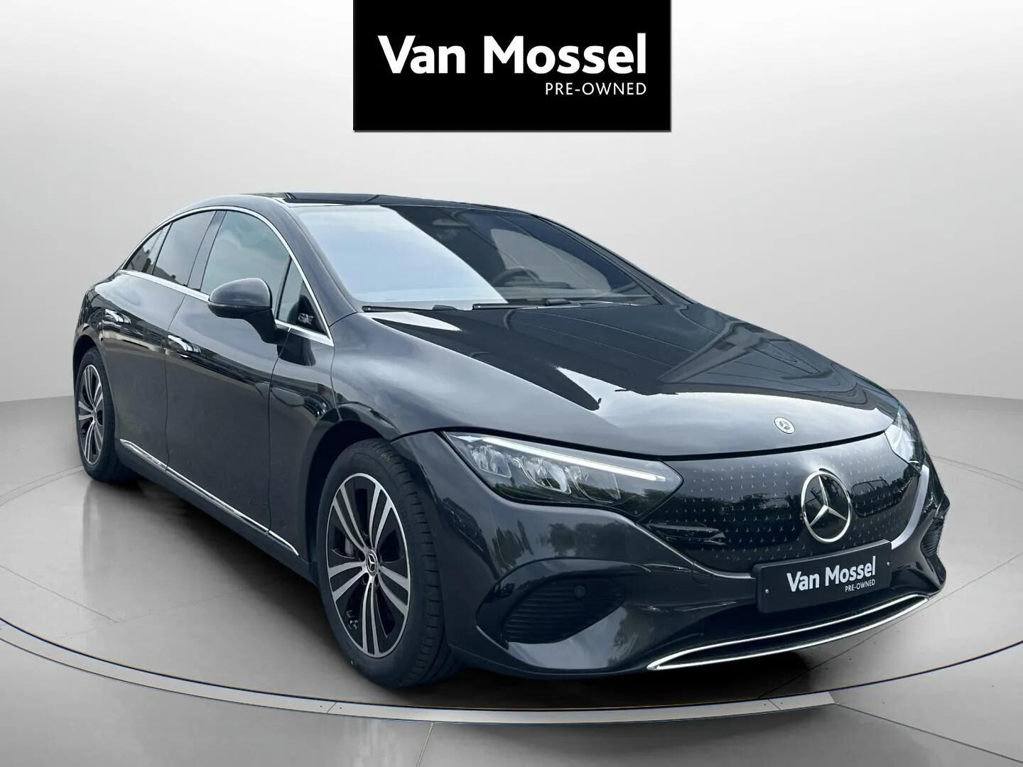 Grå Mercedes EQE 350+ fra 2025