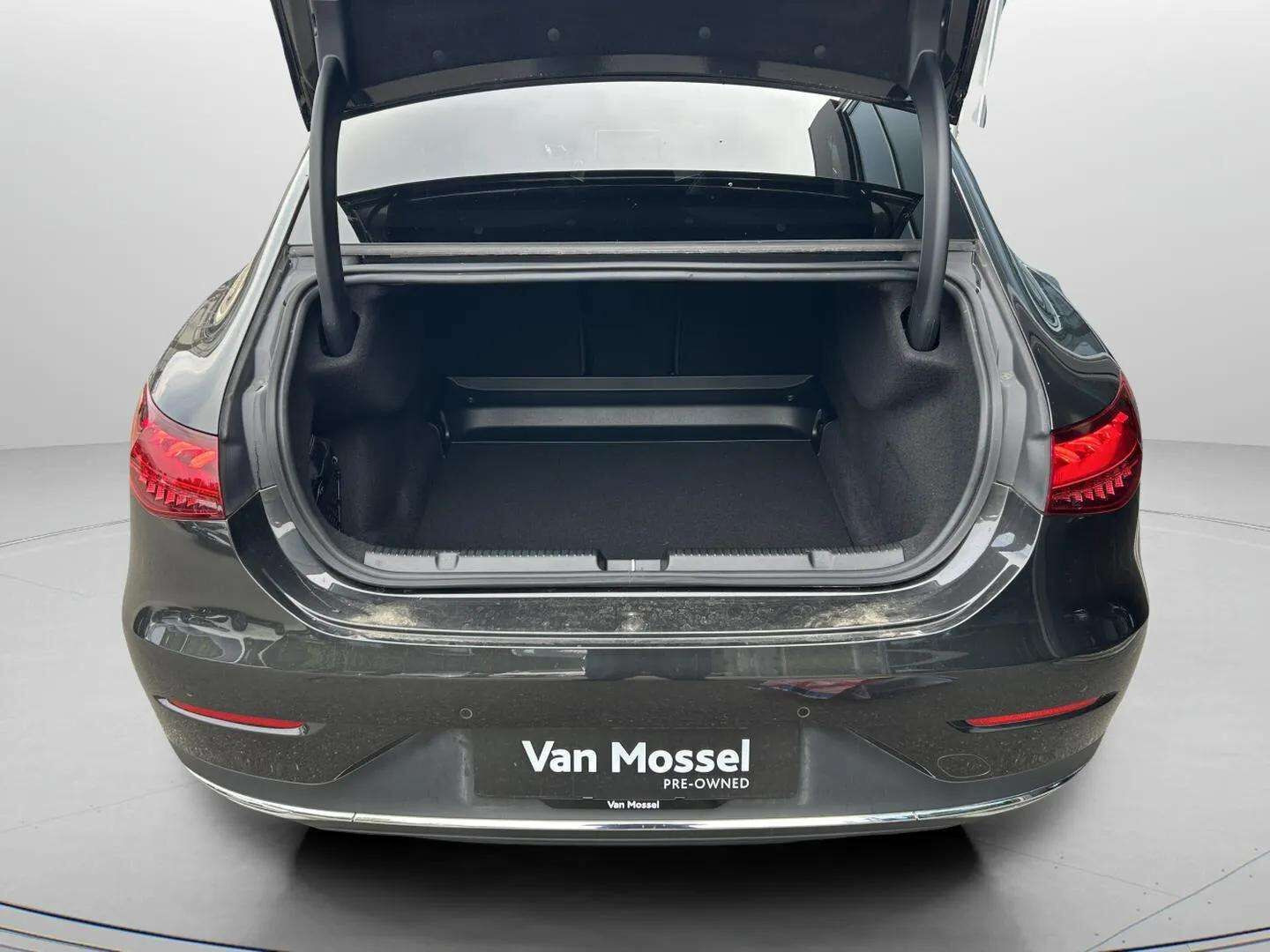 Grå Mercedes EQE 350+ fra 2025
