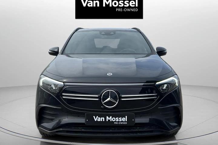 Sort Mercedes EQA 250 fra 2024