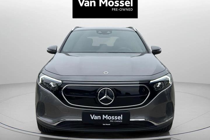 Grå Mercedes EQA 250 fra 2023