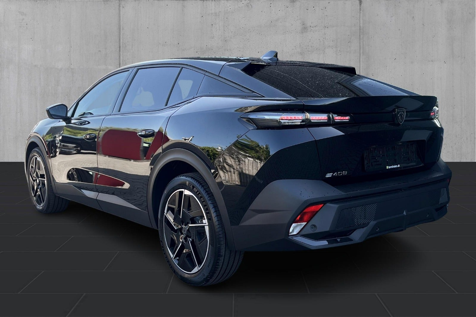Sort Peugeot e-408 fra 2025