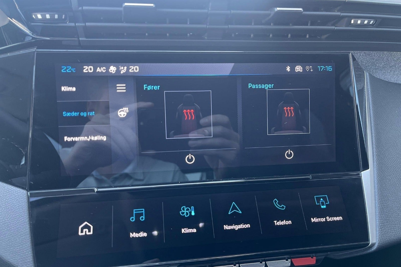 Sort Peugeot e-408 fra 2025
