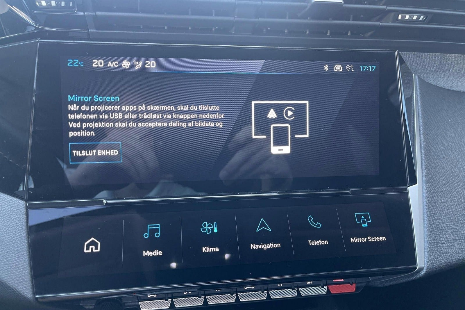 Sort Peugeot e-408 fra 2025