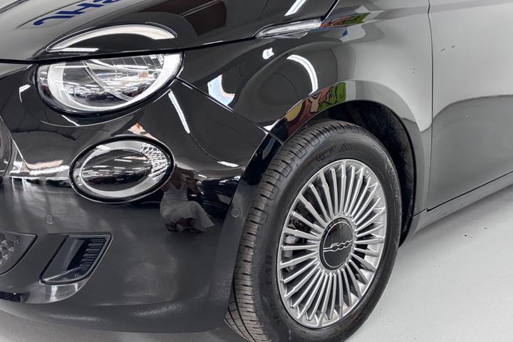 Sort Fiat 500e fra 2023