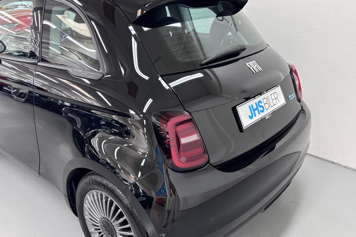 Sort Fiat 500e fra 2023