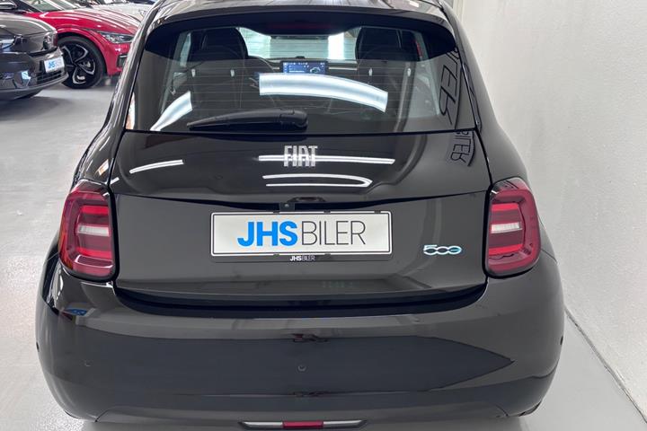 Sort Fiat 500e fra 2023