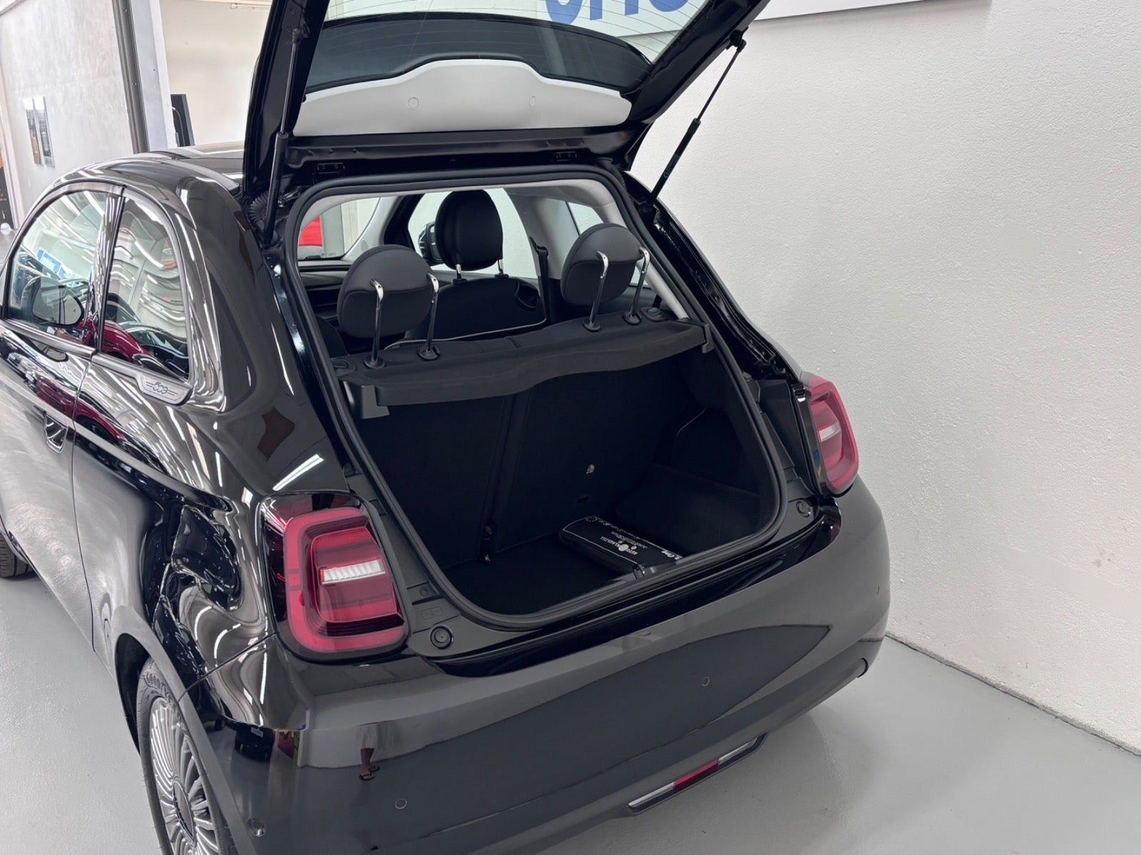Sort Fiat 500e fra 2023
