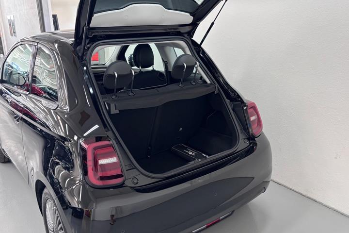 Sort Fiat 500e fra 2023