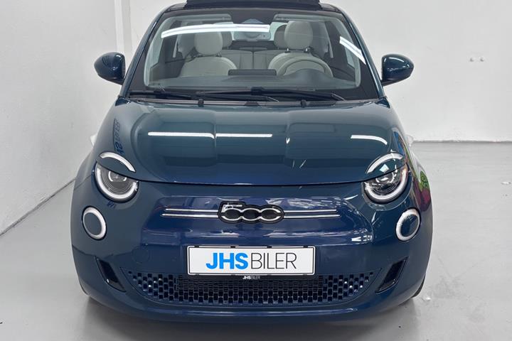 Grøn Fiat 500e fra 2023