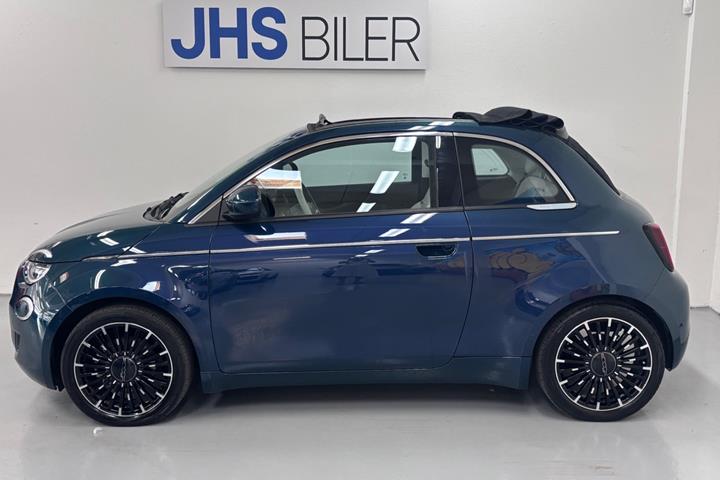 Grøn Fiat 500e fra 2023