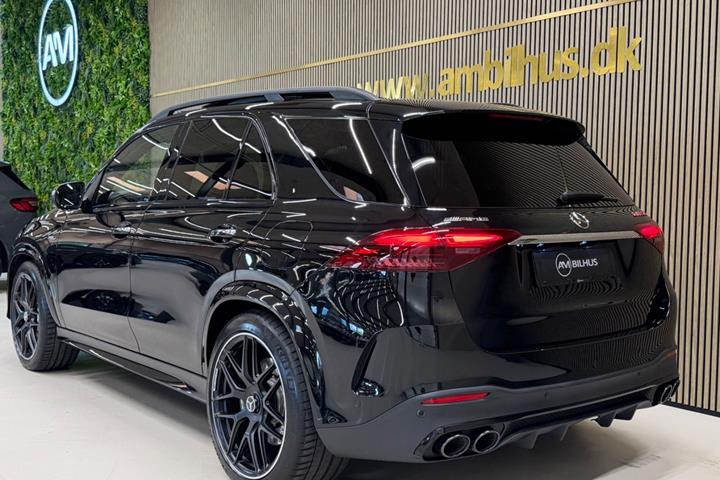 Sort Mercedes GLE53 fra 2025
