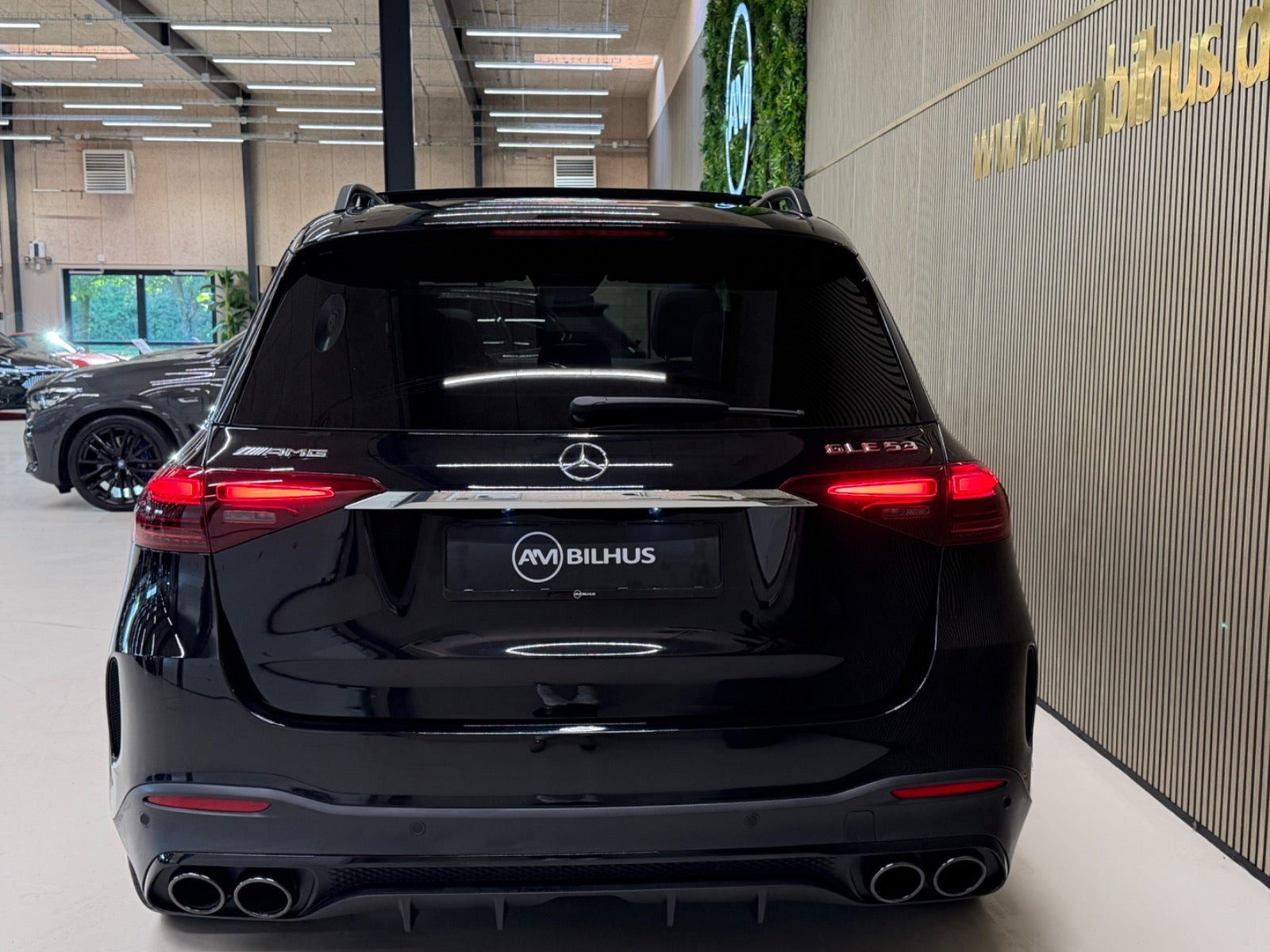 Sort Mercedes GLE53 fra 2025