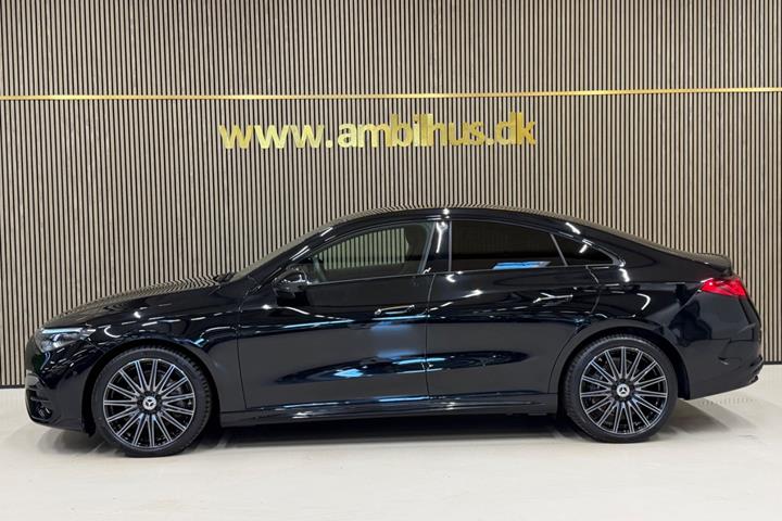 Sort Mercedes CLA250+ fra 2026