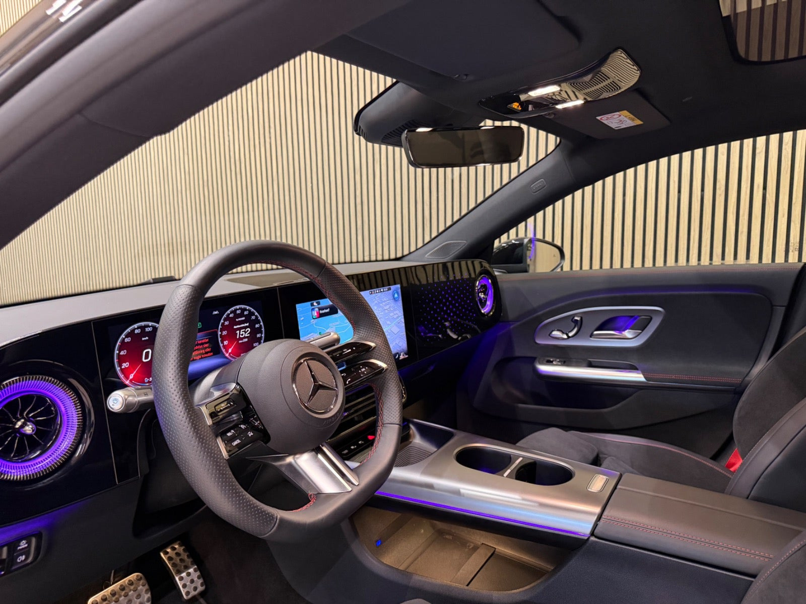 Sort Mercedes CLA250+ fra 2026