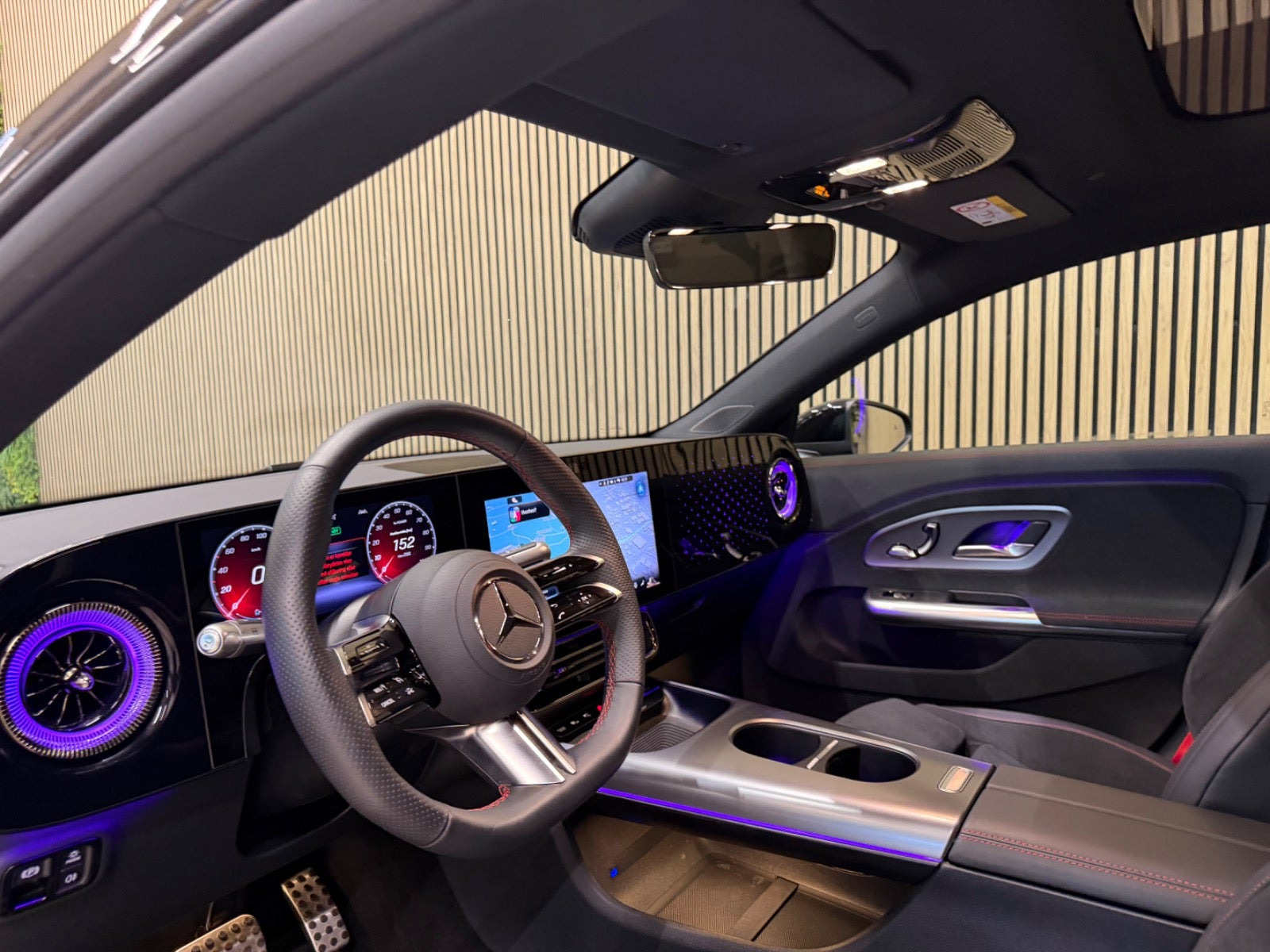 Sort Mercedes CLA250+ fra 2026
