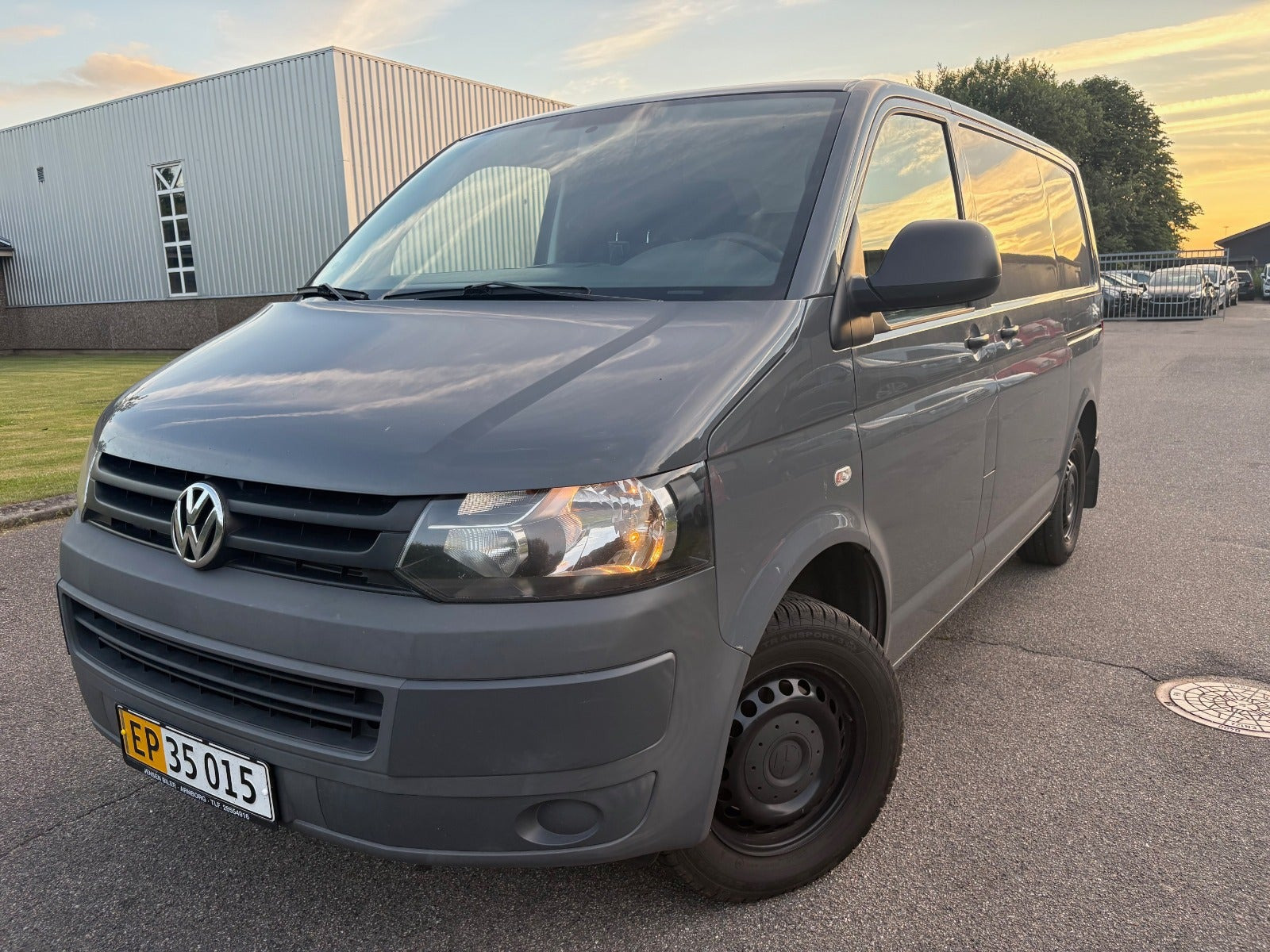 Sort VW Transporter fra 2013