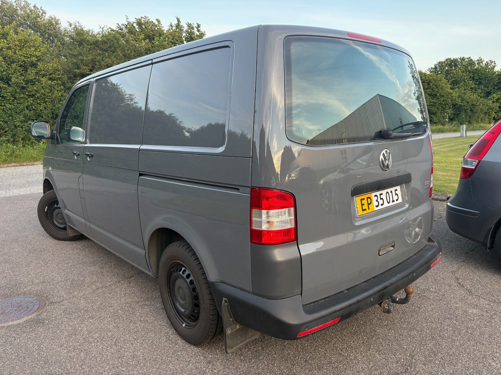 Sort VW Transporter fra 2013