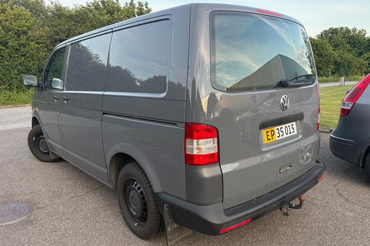 Sort VW Transporter fra 2013