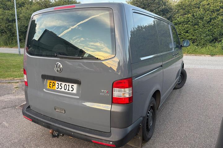 Sort VW Transporter fra 2013