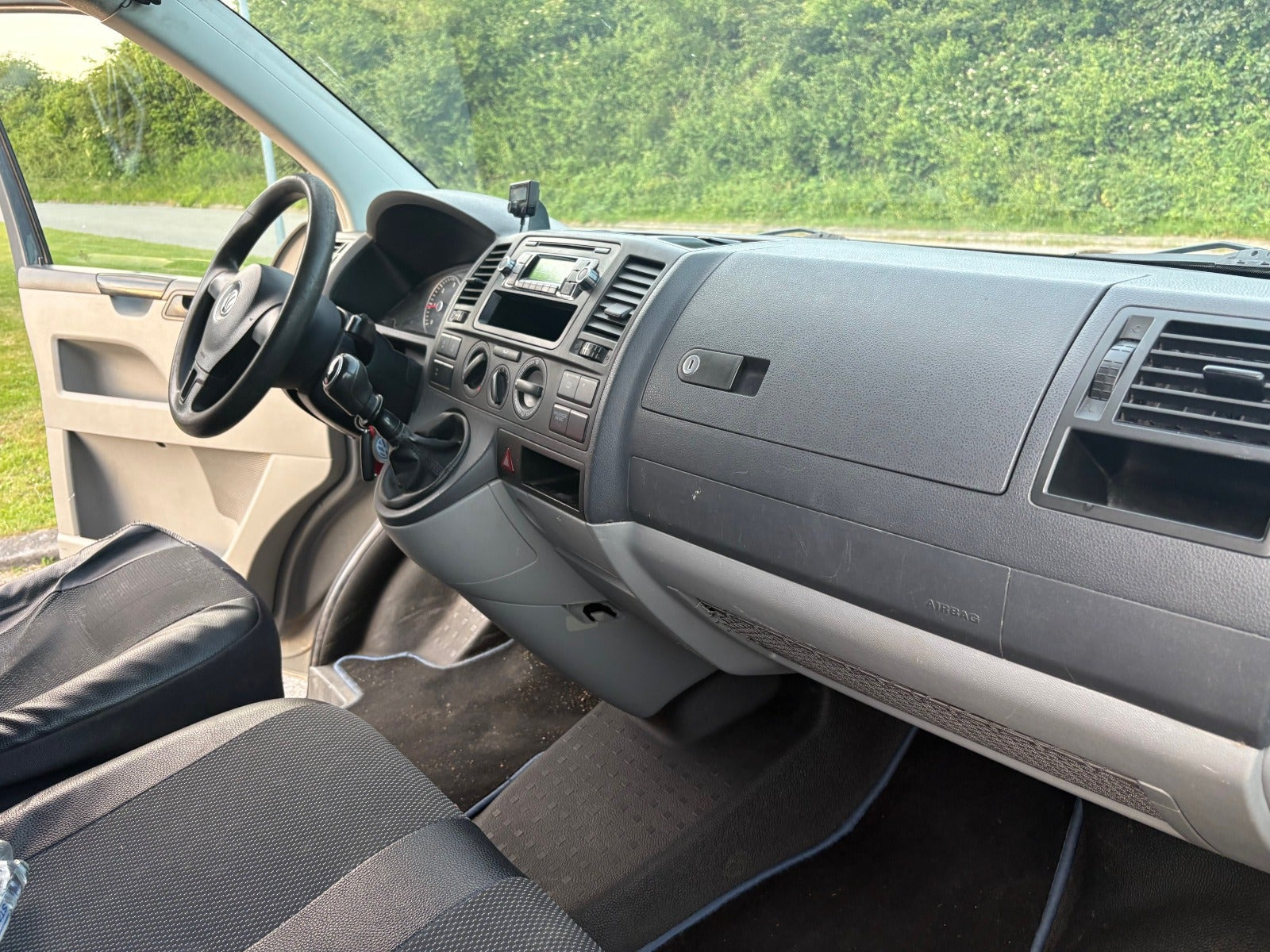 Sort VW Transporter fra 2013