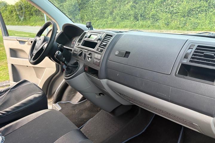 Sort VW Transporter fra 2013
