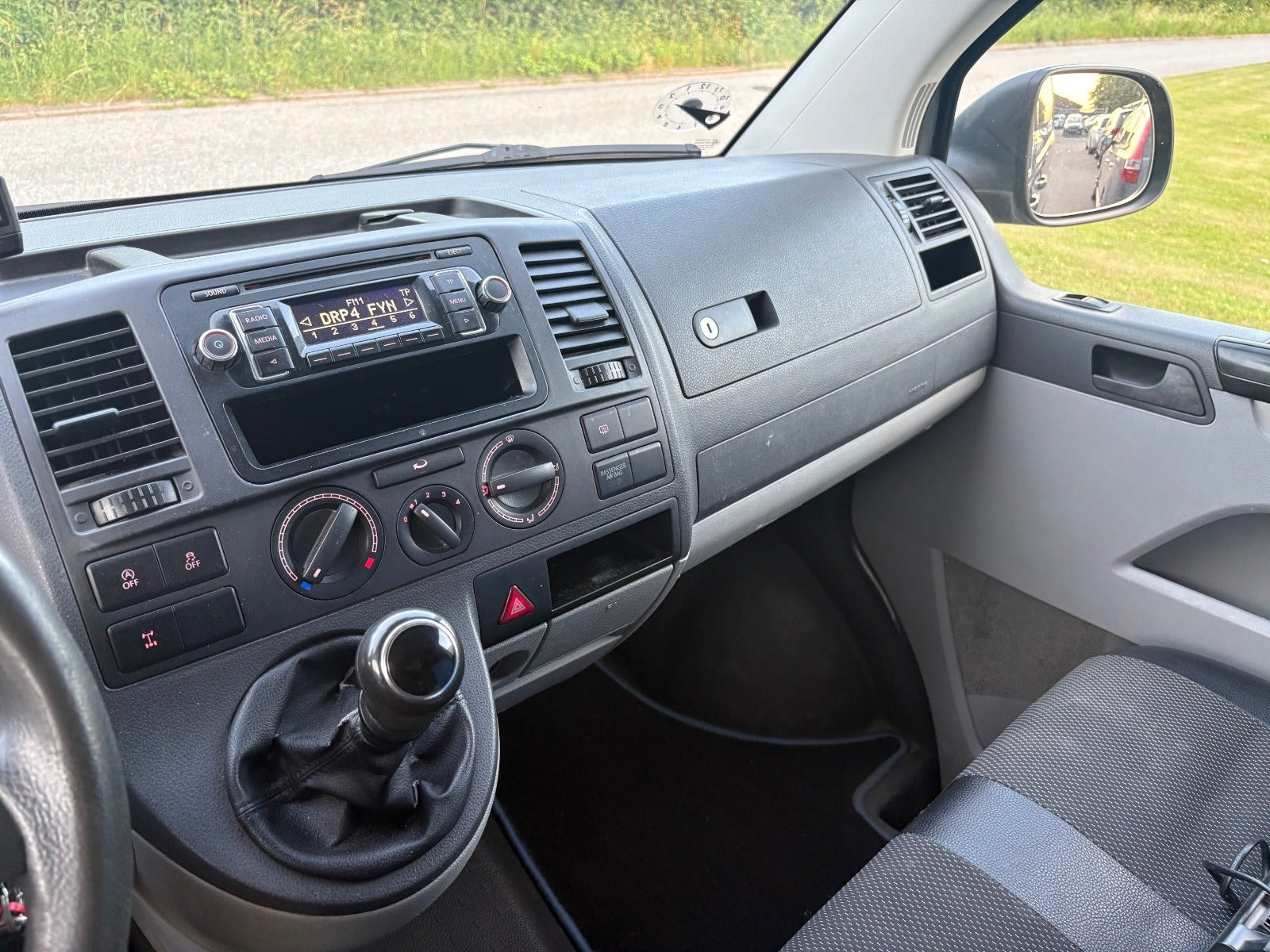 Sort VW Transporter fra 2013