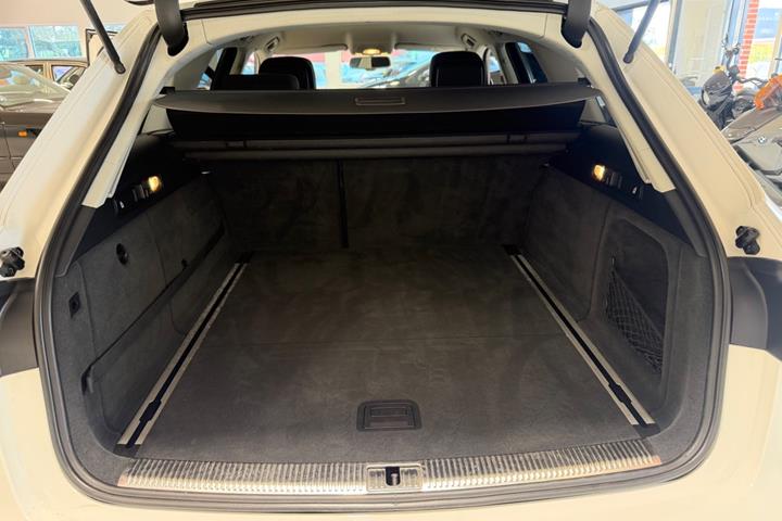 Hvid Audi A6 fra 2014