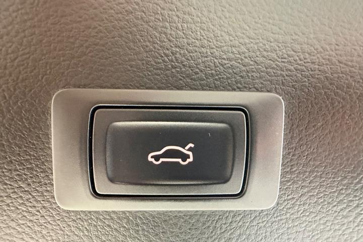 Hvid Audi A6 fra 2014